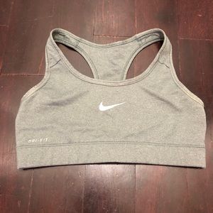 Nike Dri Fit Silver Sportsbra